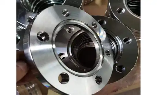 Alloy Steel Flanges vs. Stainless Steel Flanges: Which Is Better for Your Project？