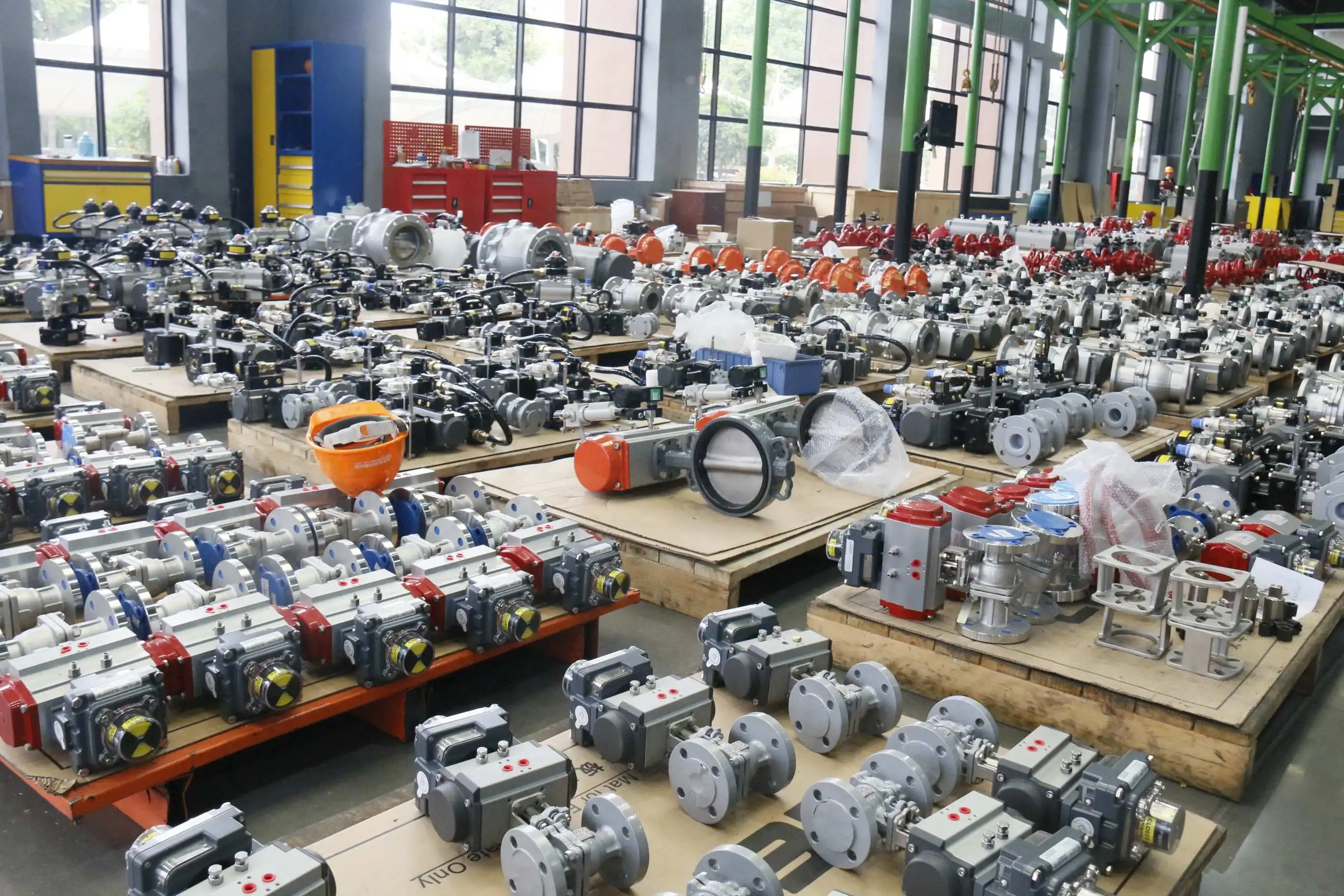 Pneumatic ball valve